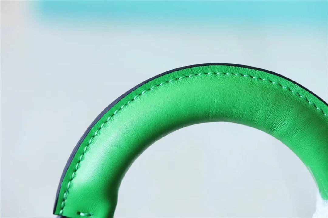 1:1 Replica Louis Vuitton LV Vertical Box Trunk Monogram Canvas Unique Bag For Men M59664 - 8.7in/22cm - Image 8