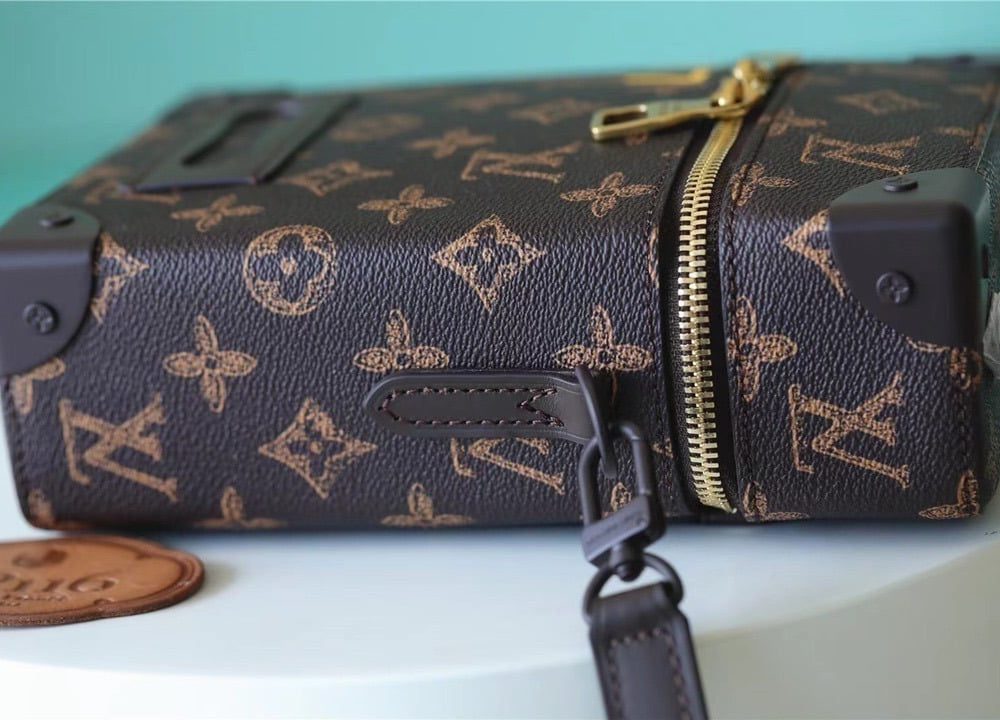 1:1 Replica Louis Vuitton LV Vertical Box Trunk Monogram Canvas Unique Bag For Men M59664 - 8.7in/22cm