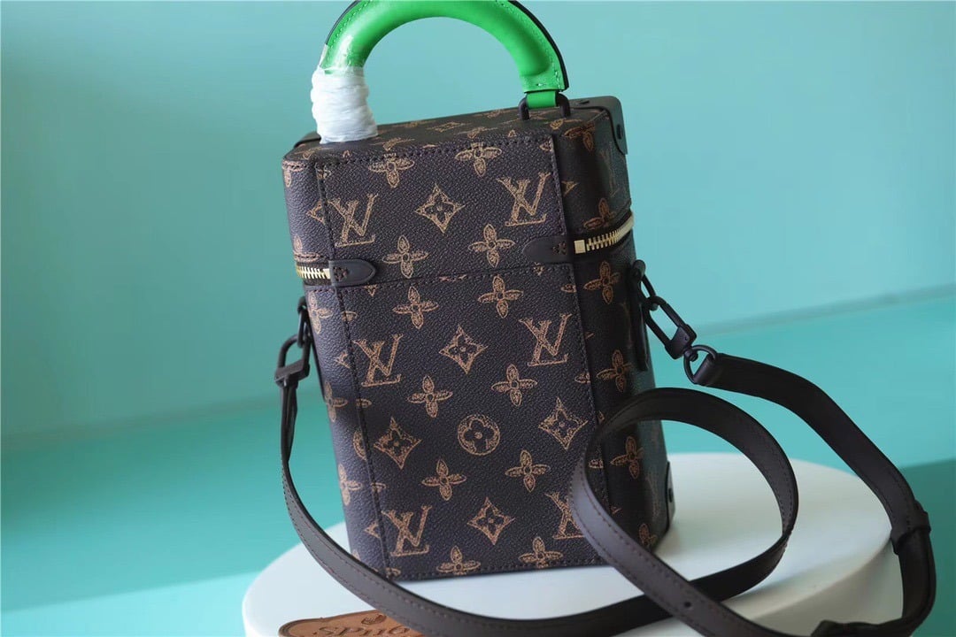 1:1 Replica Louis Vuitton LV Vertical Box Trunk Monogram Canvas Unique Bag For Men M59664 - 8.7in/22cm - Image 6