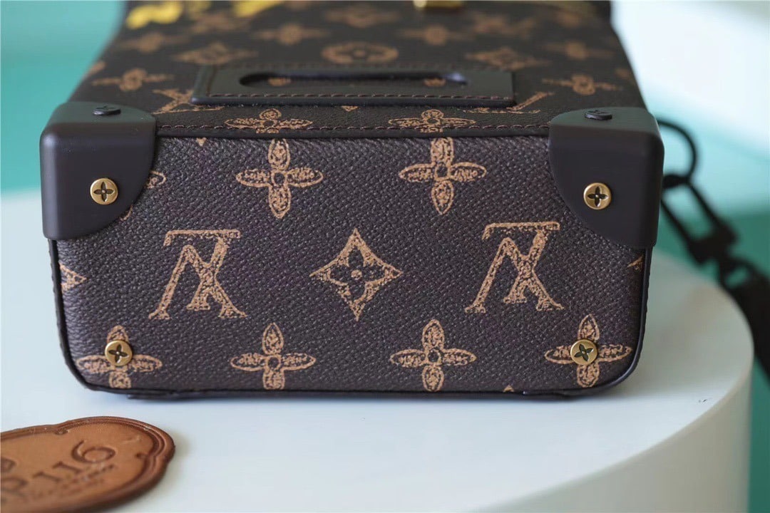 1:1 Replica Louis Vuitton LV Vertical Box Trunk Monogram Canvas Unique Bag For Men M59664 - 8.7in/22cm - Image 4
