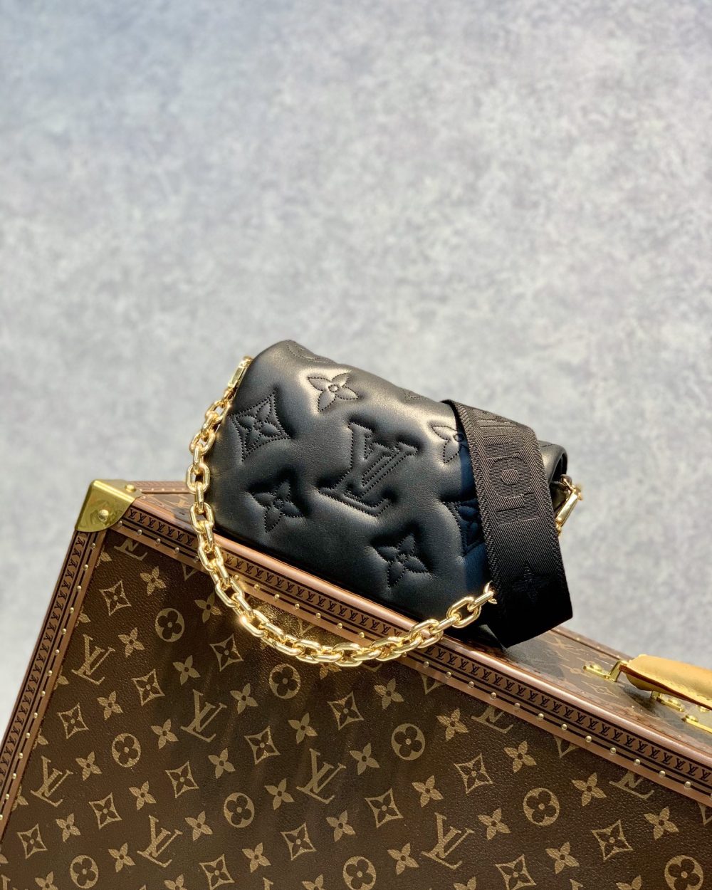 1:1 Replica Louis Vuitton LV Wallet on Strap Bubblegram Leather Black Exclusive Bag For Women M81398 - 7.9in/20cm