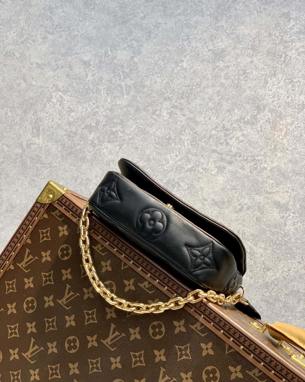 1:1 Replica Louis Vuitton LV Wallet on Strap Bubblegram Leather Black Exclusive Bag For Women M81398 - 7.9in/20cm