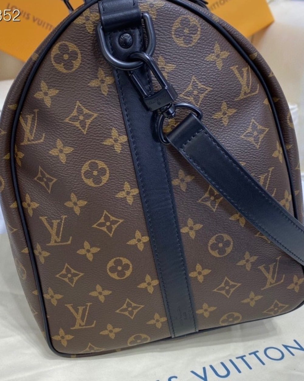 1:1 Replica Louis Vuitton LV Keepall Bandouliere 50 Monogram Canvas Essential Bag For Men M45616 - 19.7in/ 50cm