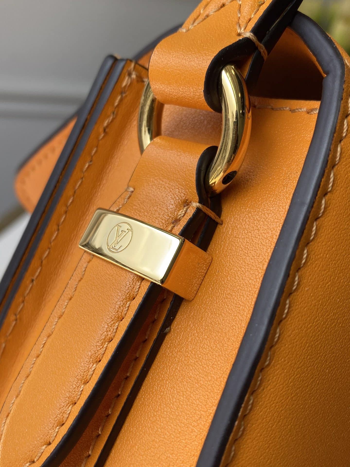 1:1 Replica Louis Vuitton LV LV Pont 9 Smooth Calfskin Leather Luxury Bag For Women M55946 - 9.1in/22cm - Image 9