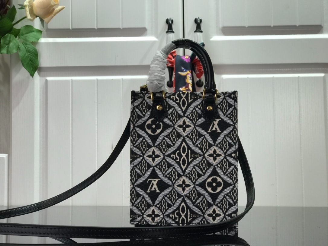 1:1 Replica Louis Vuitton LV Since 1854 Petit Sac Plat Red/Blue/Black Luxury Bag For Women - 17 cm/6.6 in - Image 18