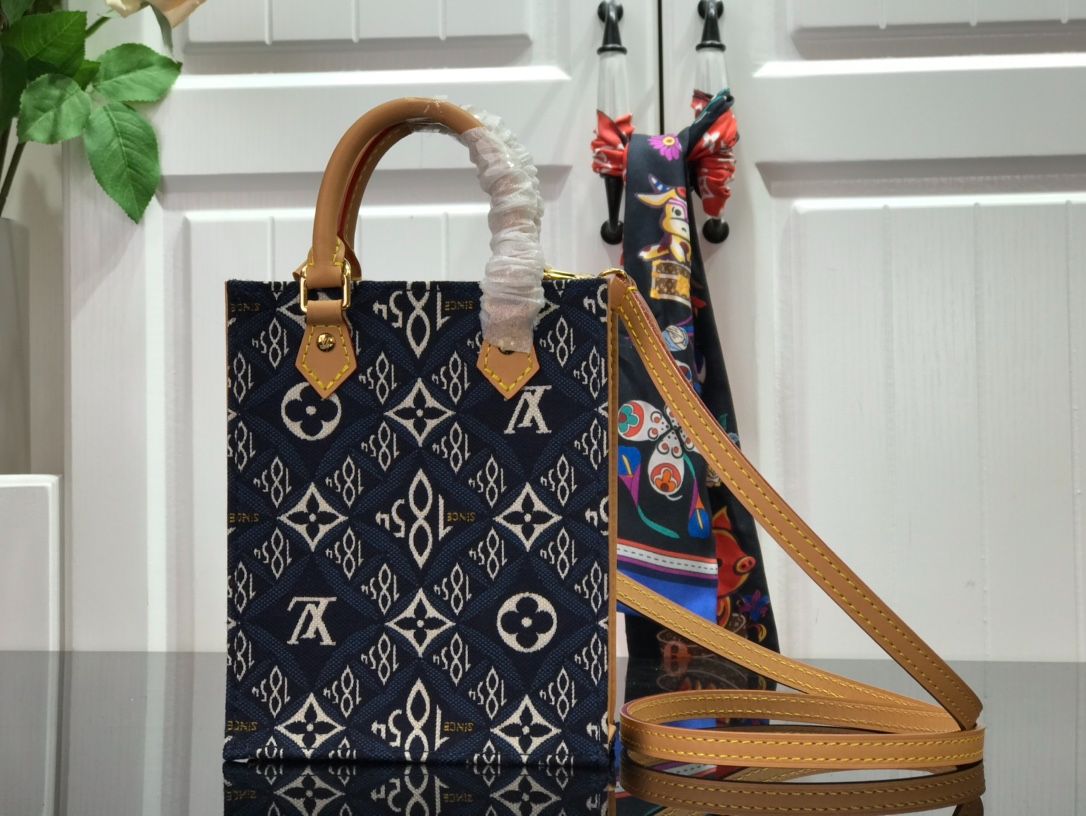 1:1 Replica Louis Vuitton LV Since 1854 Petit Sac Plat Red/Blue/Black Luxury Bag For Women - 17 cm/6.6 in - Image 4