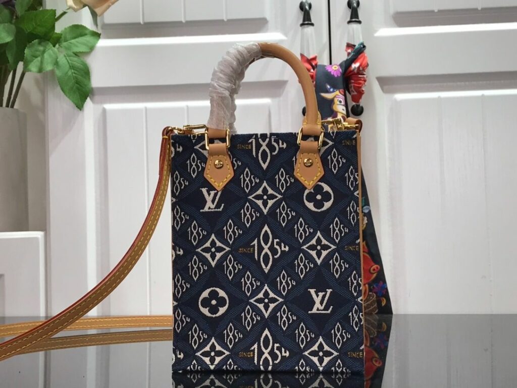 1:1 Replica Louis Vuitton LV Since 1854 Petit Sac Plat Red/Blue/Black Luxury Bag For Women - 17 cm/6.6 in - Image 24