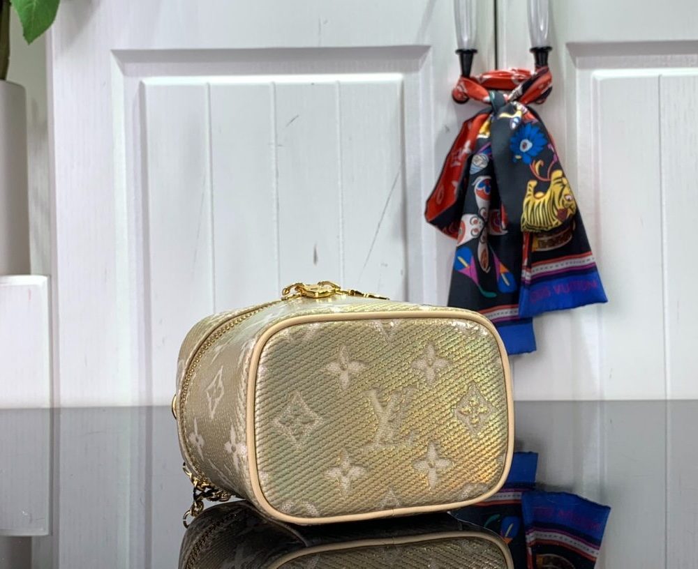 1:1 Replica Louis Vuitton LV Micro Vanity Bag Gold/ Sliver Unique Bag For Women M22920 M82467 - 11cm/ 4.3in