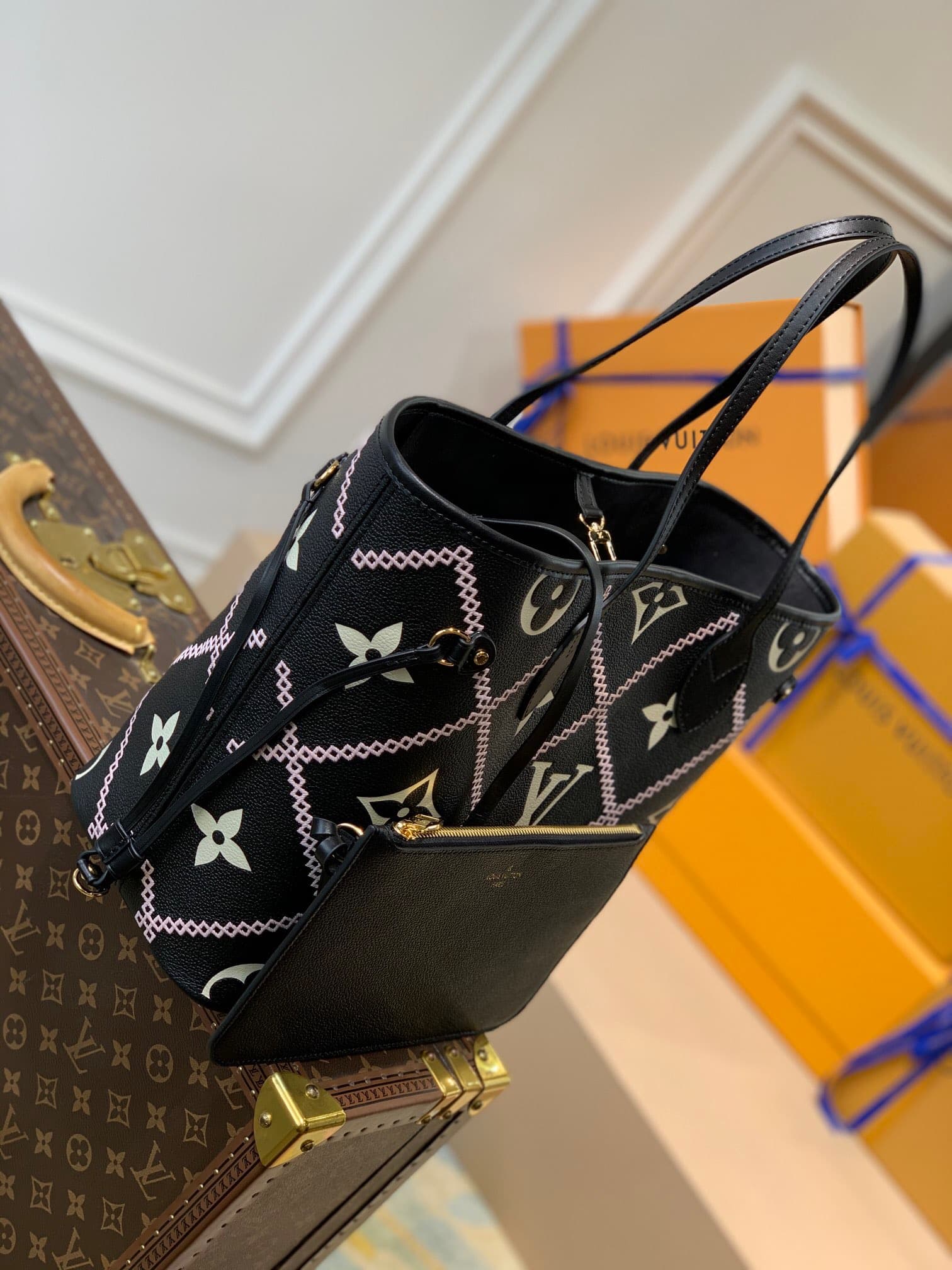 1:1 Replica Louis Vuitton LV Neverfull MM Monogram Empreinte Black Luxury Bag For Women M46040 - 12.2in/31cm - Image 3