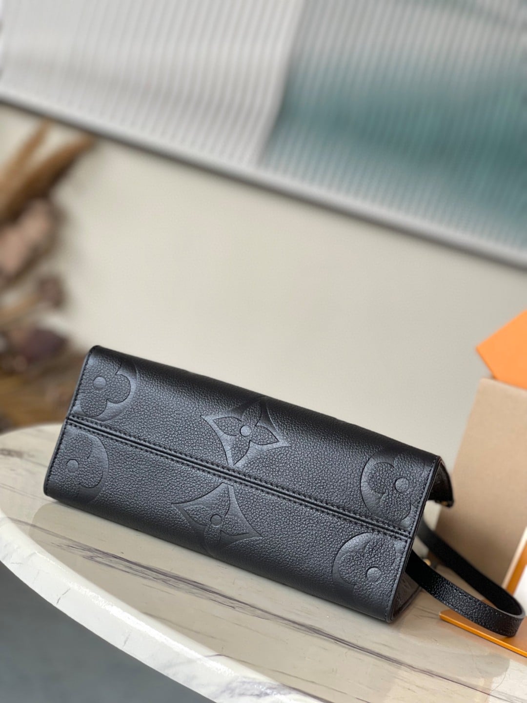 1:1 Replica Louis Vuitton LV OnTheGo PM Monogram Empreinte Lether Luxury Bag For Women M45653 - 9.8in/25cm - Image 6