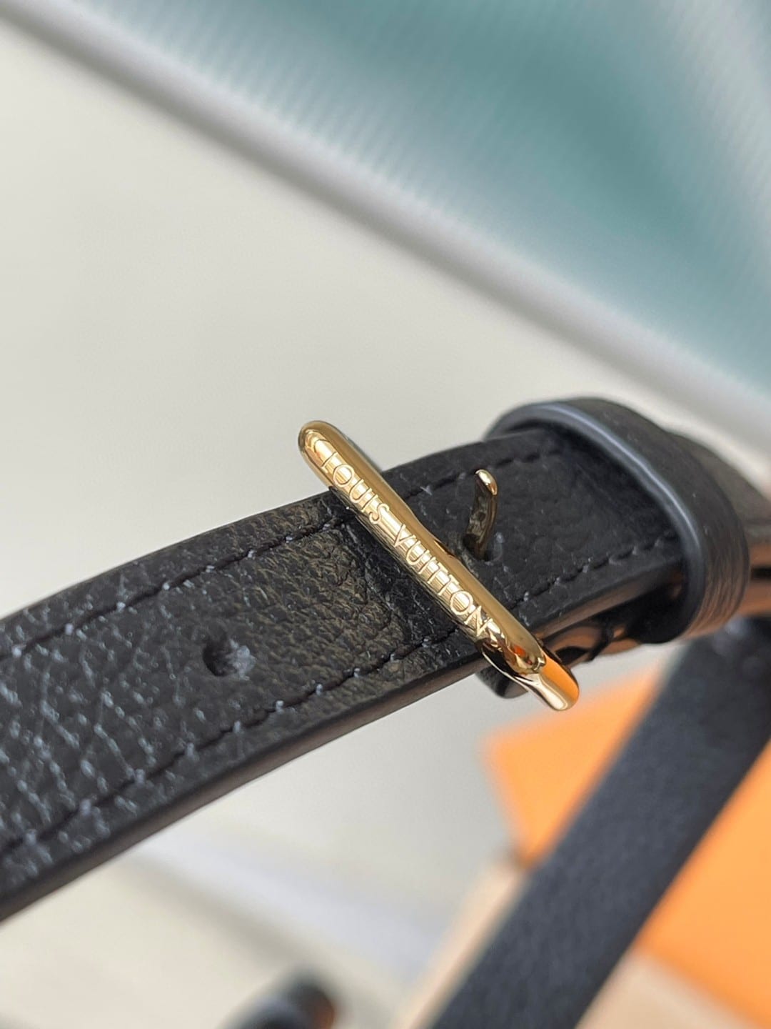 1:1 Replica Louis Vuitton LV OnTheGo PM Monogram Empreinte Lether Luxury Bag For Women M45653 - 9.8in/25cm - Image 9