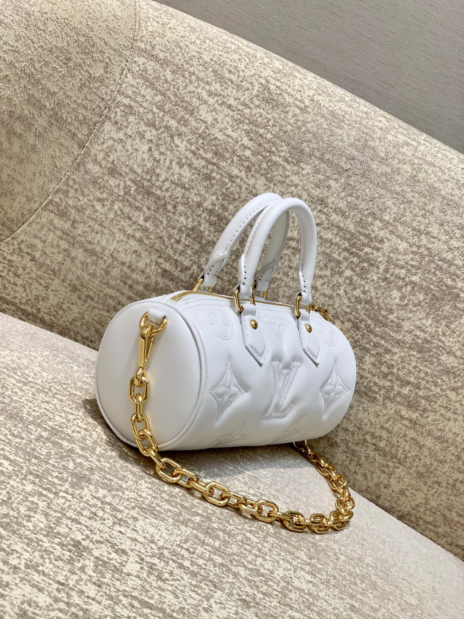 1:1 Replica Louis Vuitton LV Papillon BB Bubblegram Leather Luxury Bag For Women M59827 - 20cm - Image 3