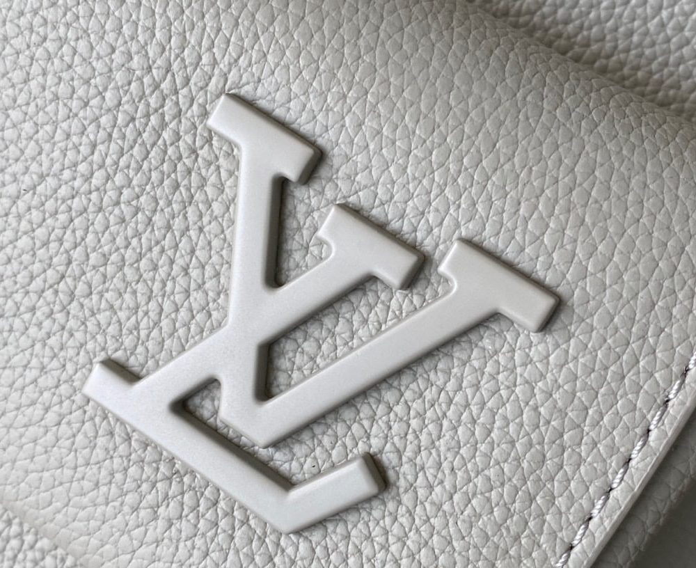 1:1 Replica Louis Vuitton LV Takeoff Backpack LV Aerogram Unique Bag For Men M59325 - 43cm