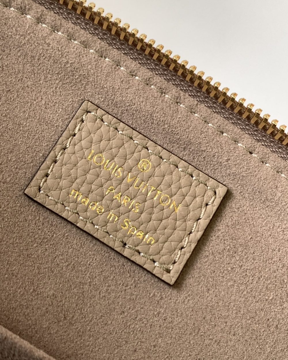 1:1 Replica Louis Vuitton LV Petit Palais Bicolor Monogram Empreinte Leather Tourterelle/Creme Luxury Bag For Women M58914 - 11.4in/29cm