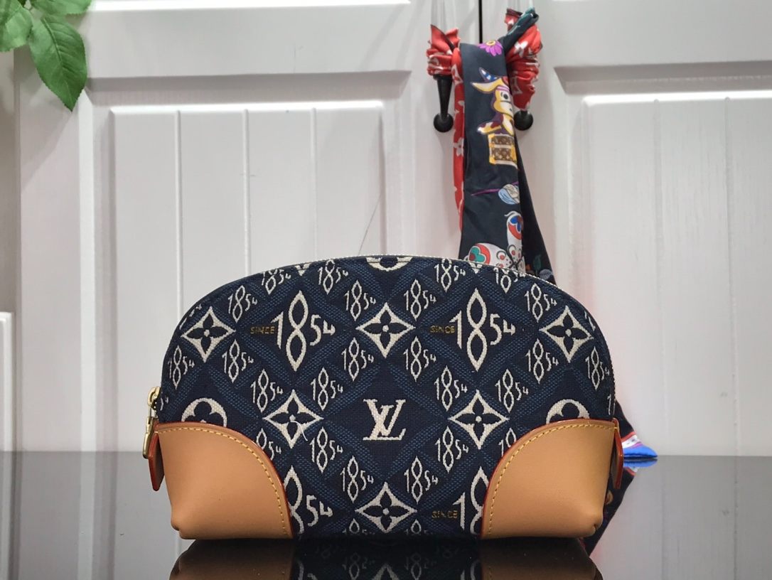 1:1 Replica Louis Vuitton LV Since 1854 Pochette Cosmetique PM Blue Essential Bag For Women 19 cm/ 7.5 in - Image 2