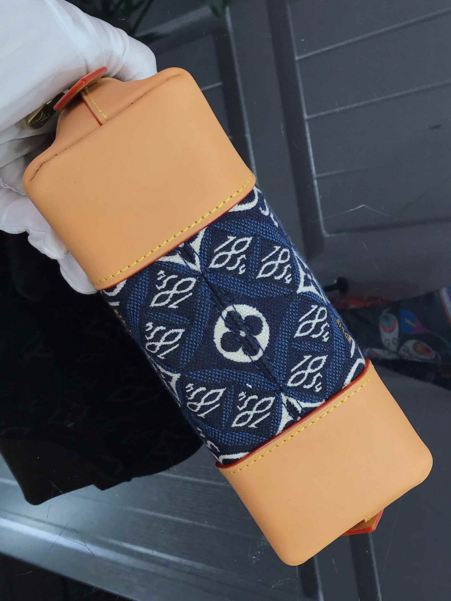 1:1 Replica Louis Vuitton LV Since 1854 Pochette Cosmetique PM Blue Essential Bag For Women 19 cm/ 7.5 in - Image 5