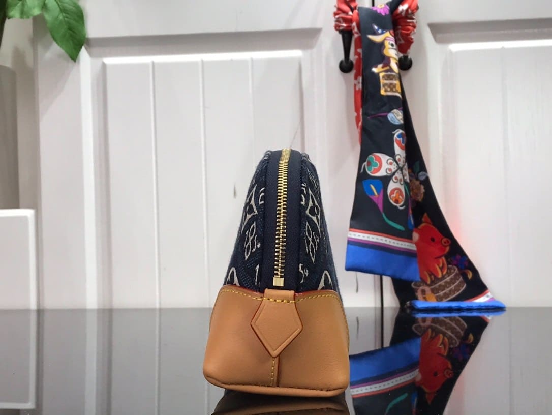 1:1 Replica Louis Vuitton LV Since 1854 Pochette Cosmetique PM Blue Essential Bag For Women 19 cm/ 7.5 in - Image 3