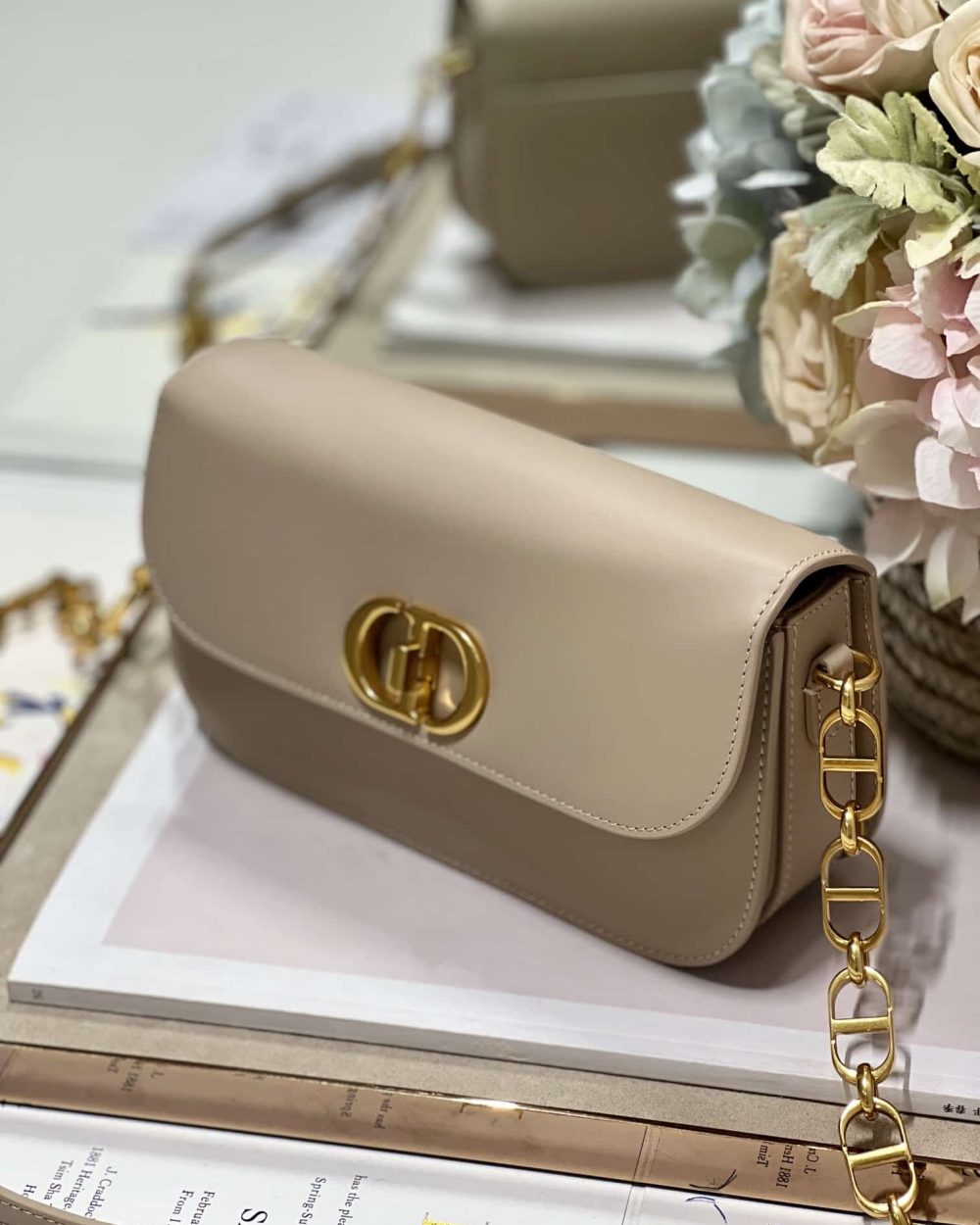 1:1 Replica 30 Montaigne Avenue Bag Black/White/Blue/Beige/Light Pink For Women 9 in/ 22.5cm M9260UMOA_M900