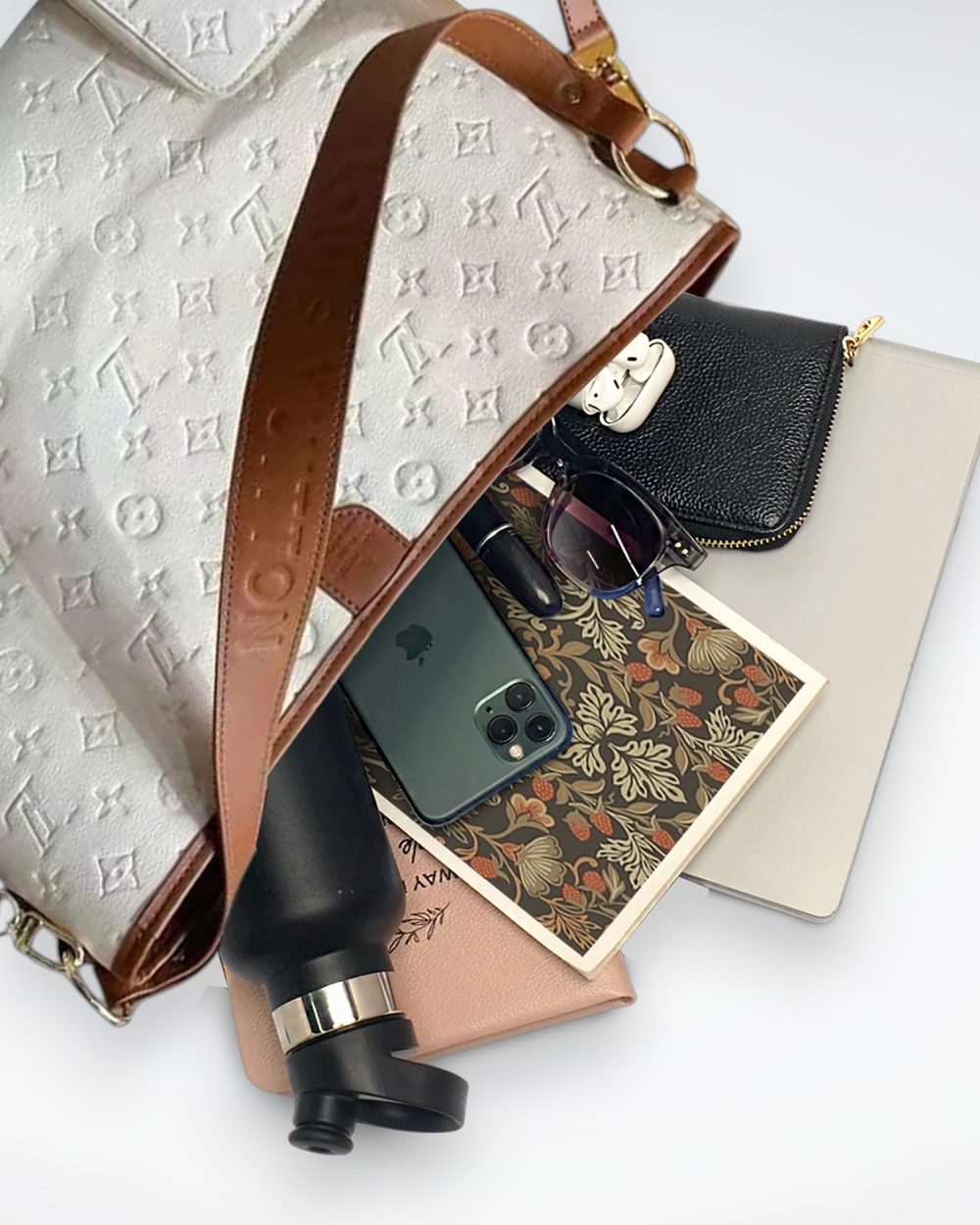 DBS-LC472 - Delightful MM Handbag Deal