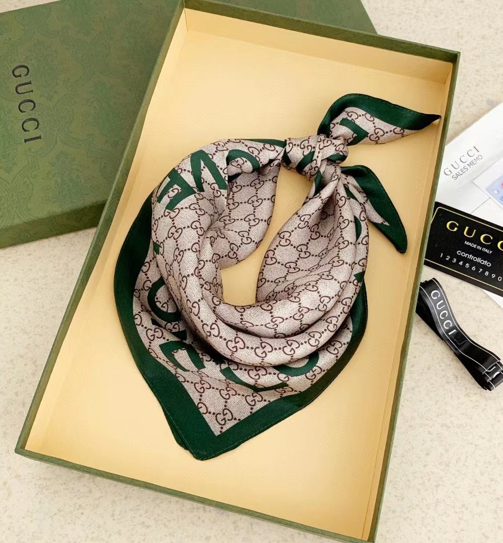 Square 70cm Silk Scarves (Random Style)