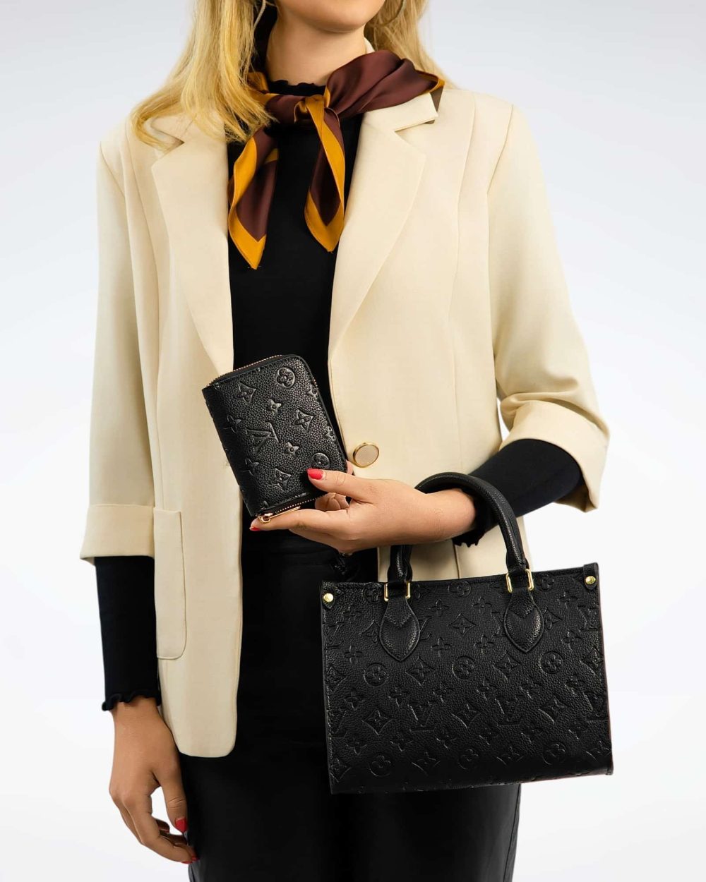 DBS-LC404 - Onthego PM Handbag Deal