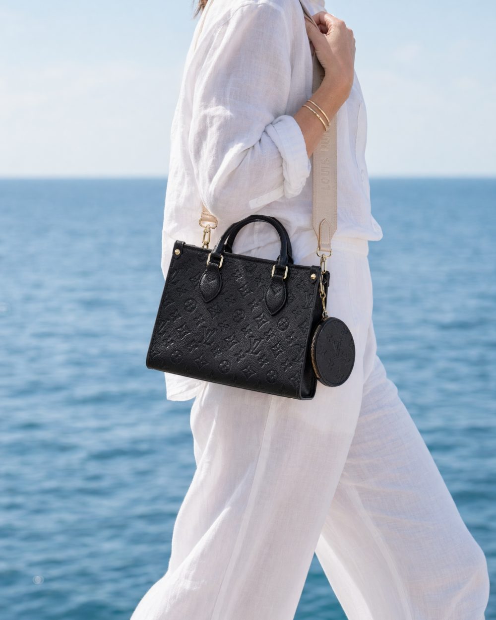 DBS-LC404 - Onthego PM Handbag Deal