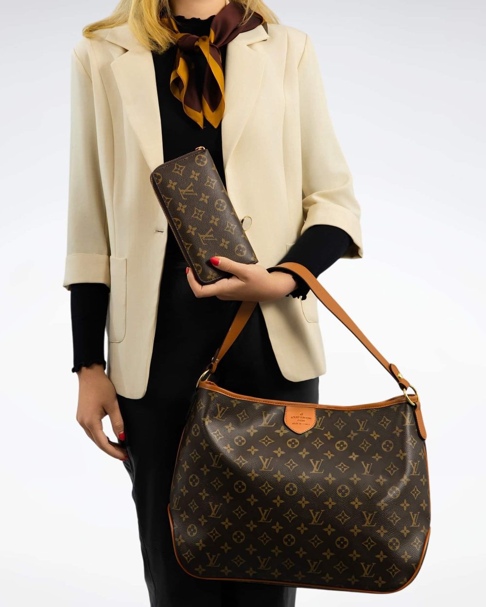 DBS-LC477 - Delightful MM Handbag Deal