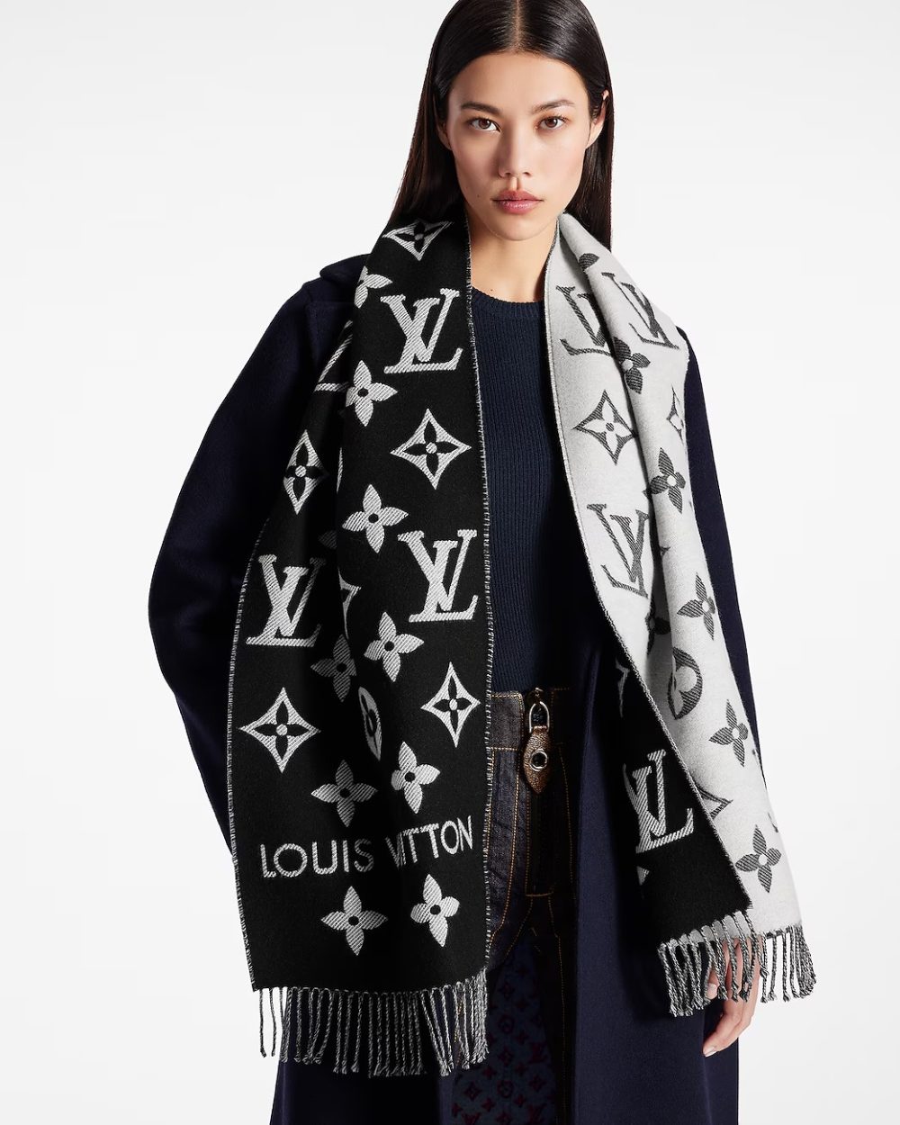 LV Essential Monogram Black/White Scarf