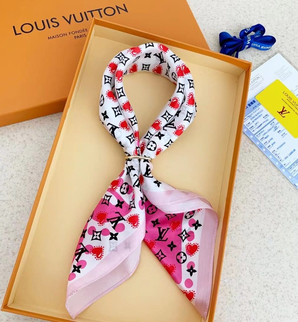 Square 70cm Silk Scarves (Random Style)