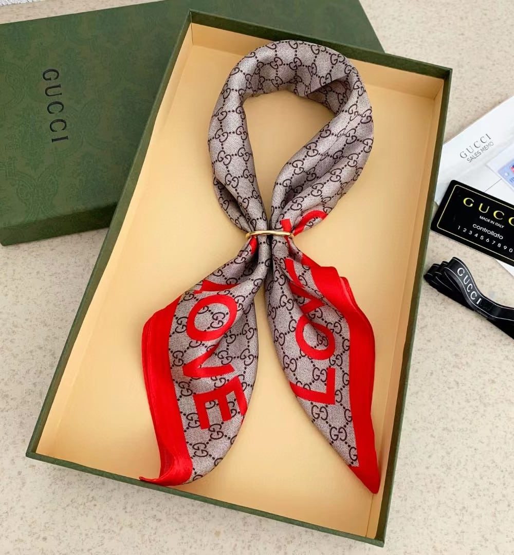 Square 70cm Silk Scarves (Random Style)