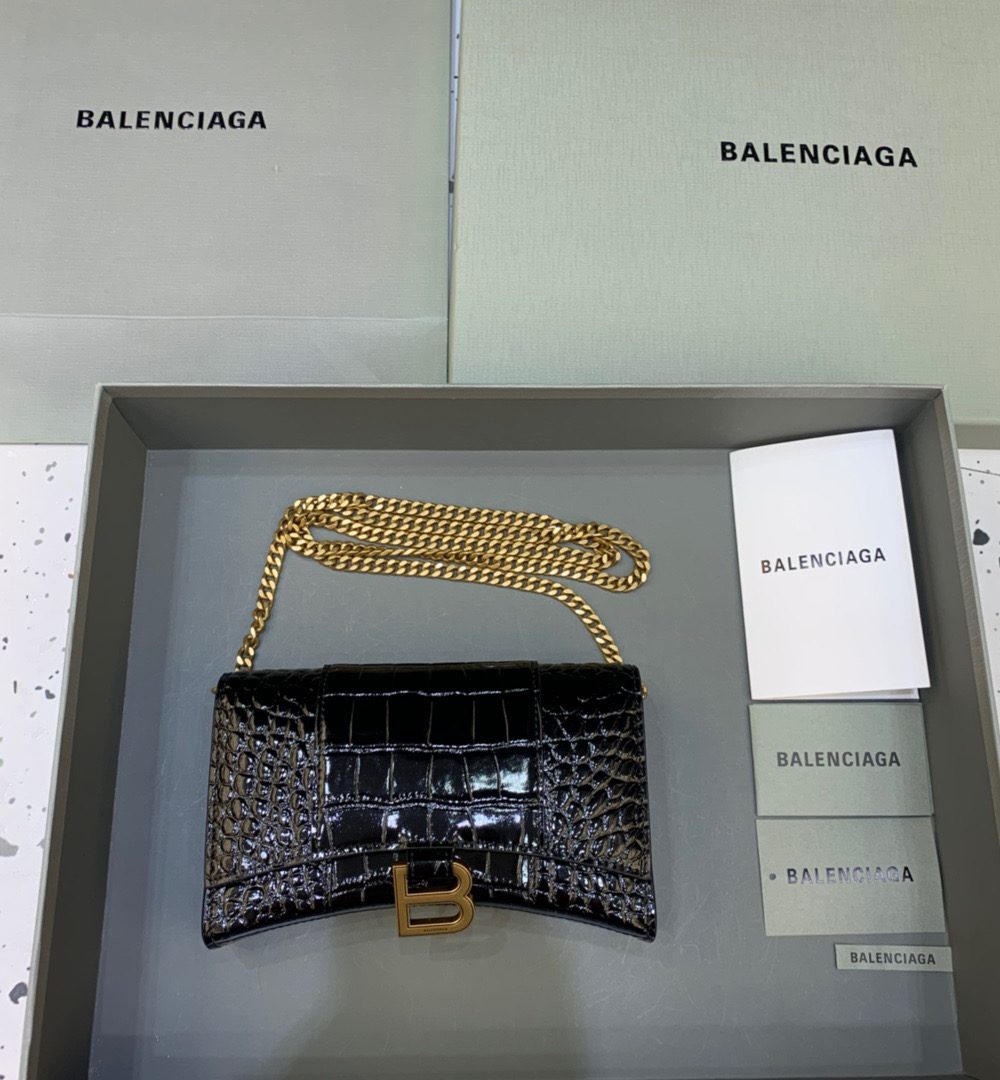 Balenciaga Hourglass Wallet On Chain in Black, For Women, Women's Bags 7.6in/19cm 6560501LRGM1000