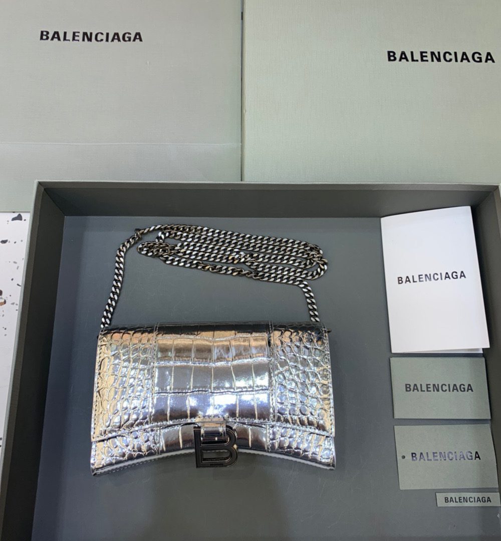 Balenciaga Hourglass Wallet On Chain in Sliver, For Women, Women's Bags 7.6in/19cm 6560501S4CY8110