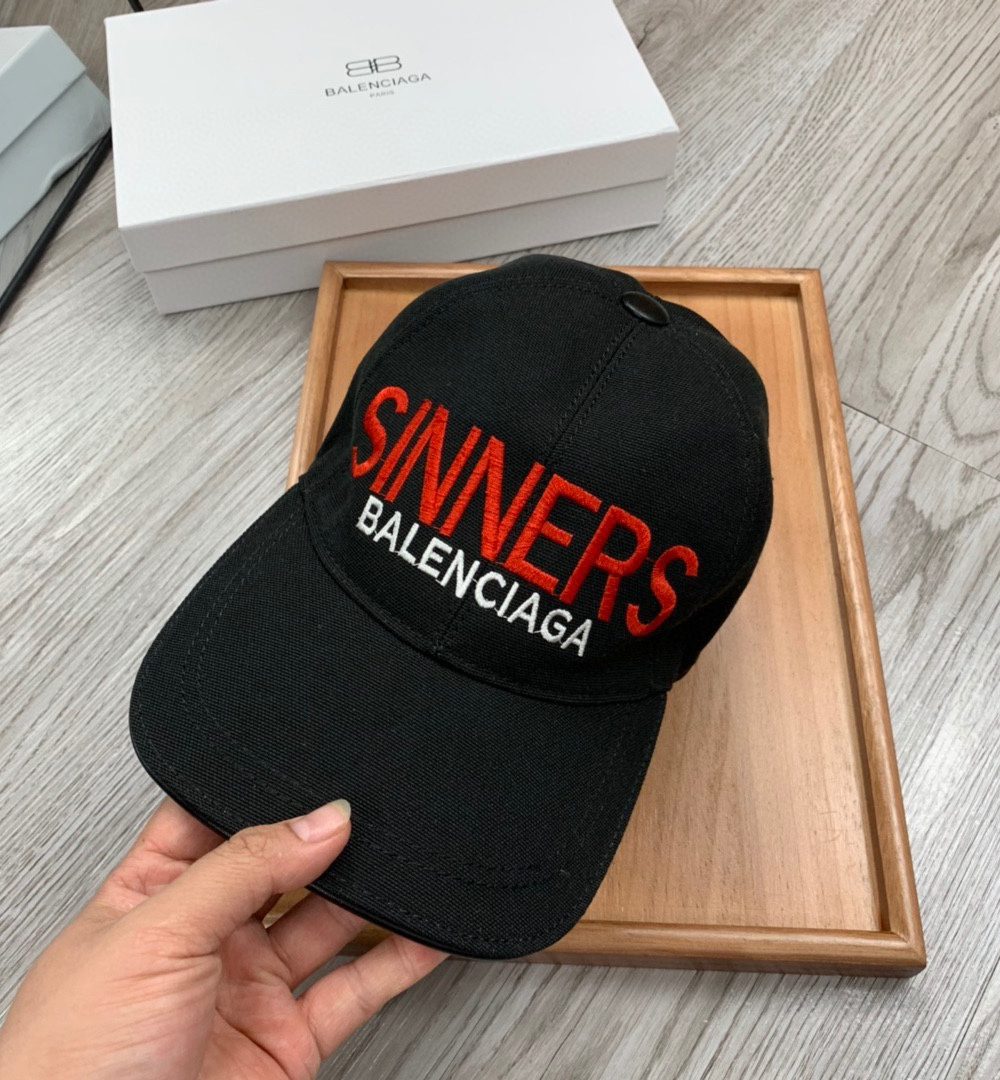 Balenciaga Logo Cap In Black