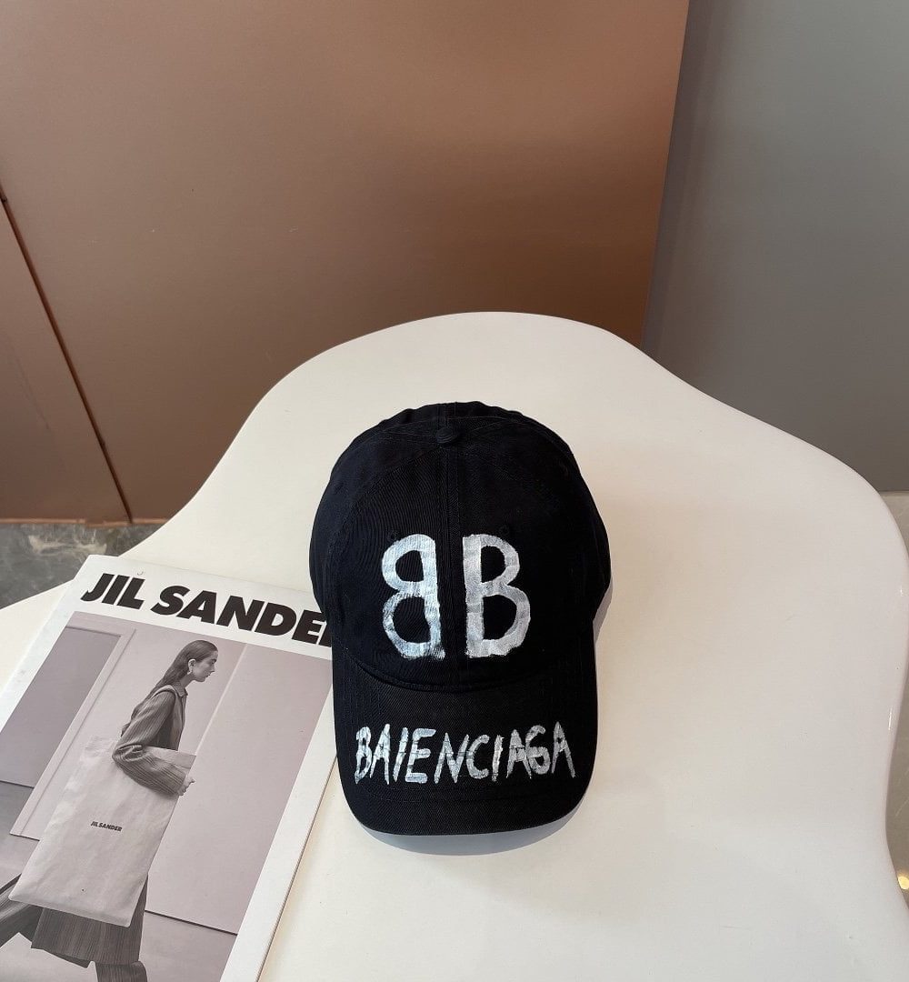 Balenciage BB Sprayed Black Cap