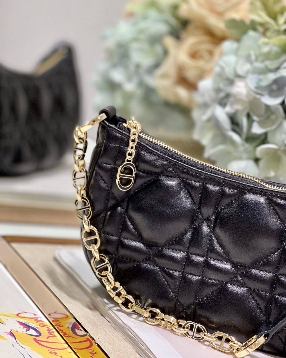 1:1 Replica Cd Lounge Bag Black/White For Women in/ 26cm M22626FBE_M900