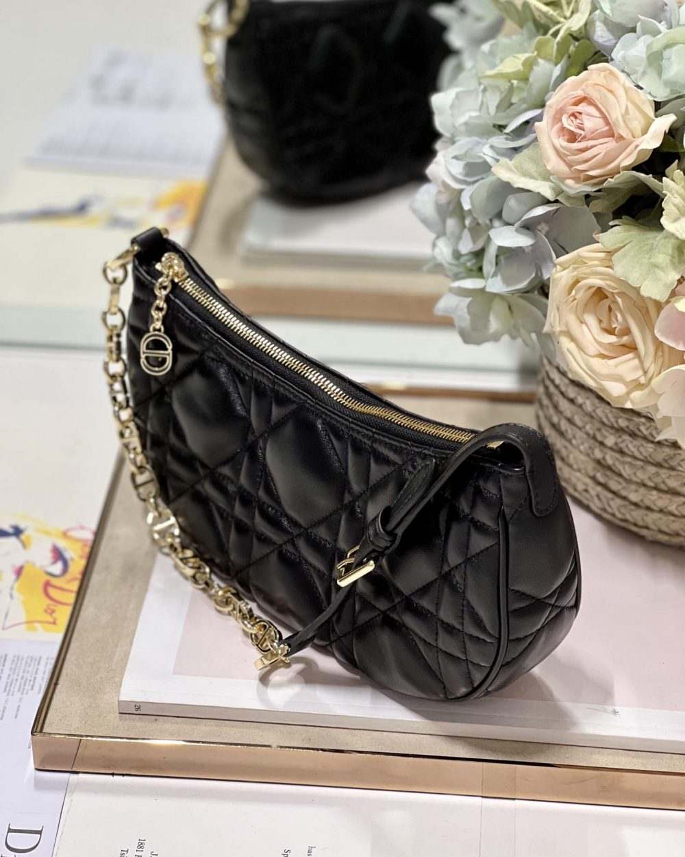 1:1 Replica Cd Lounge Bag Black/White For Women in/ 26cm M22626FBE_M900