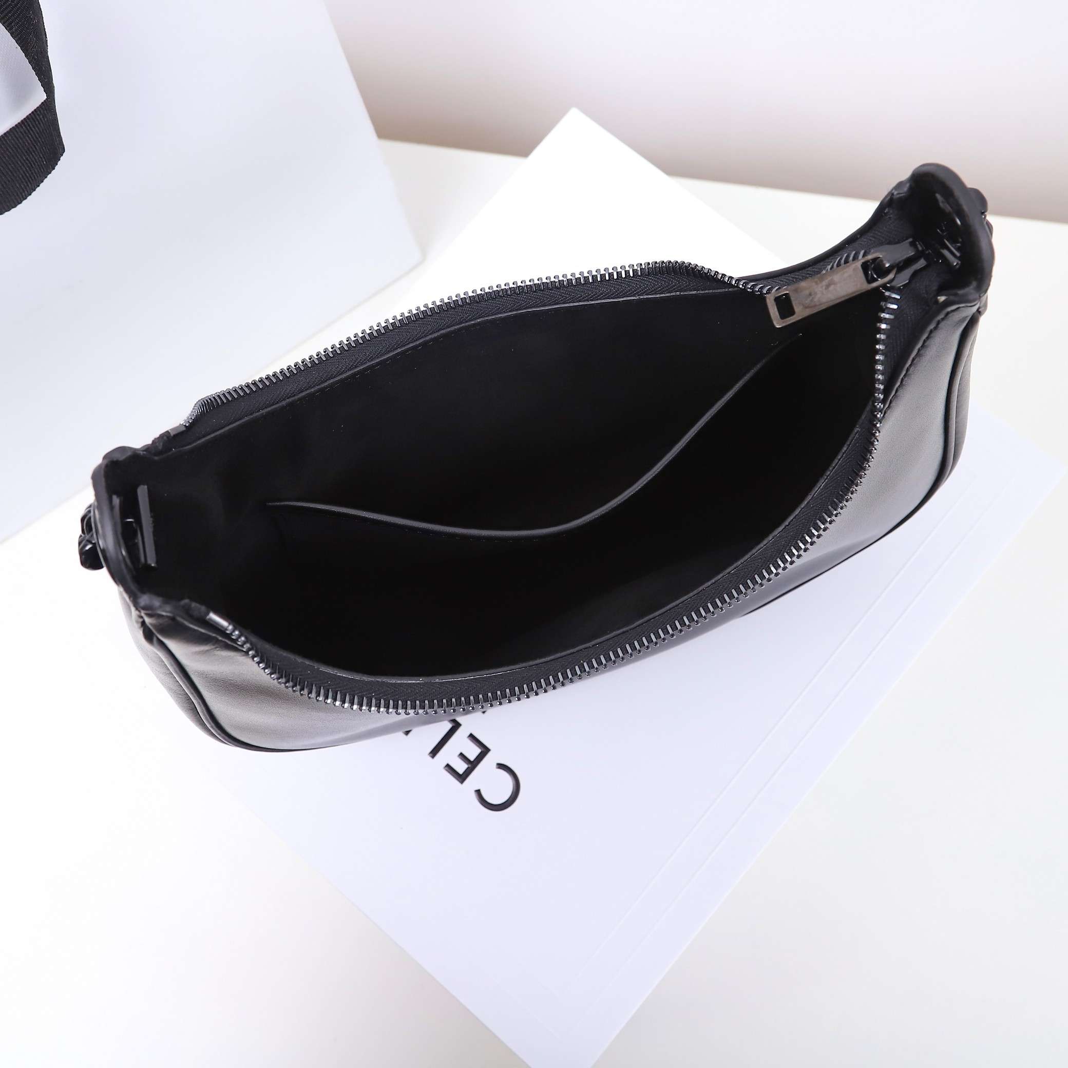 1:1 Replica Celine Ava Bag In Smooth Black For Women 9.8in/25cm - Image 2