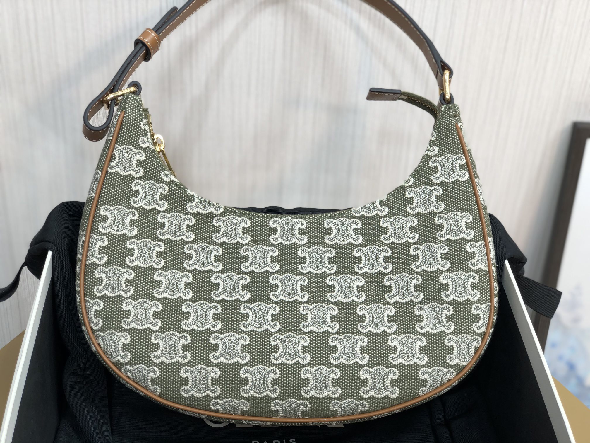 1:1 Replica Celine Ava Bag In Triomphe Canvas Green For Women 9in/23cm - Image 8