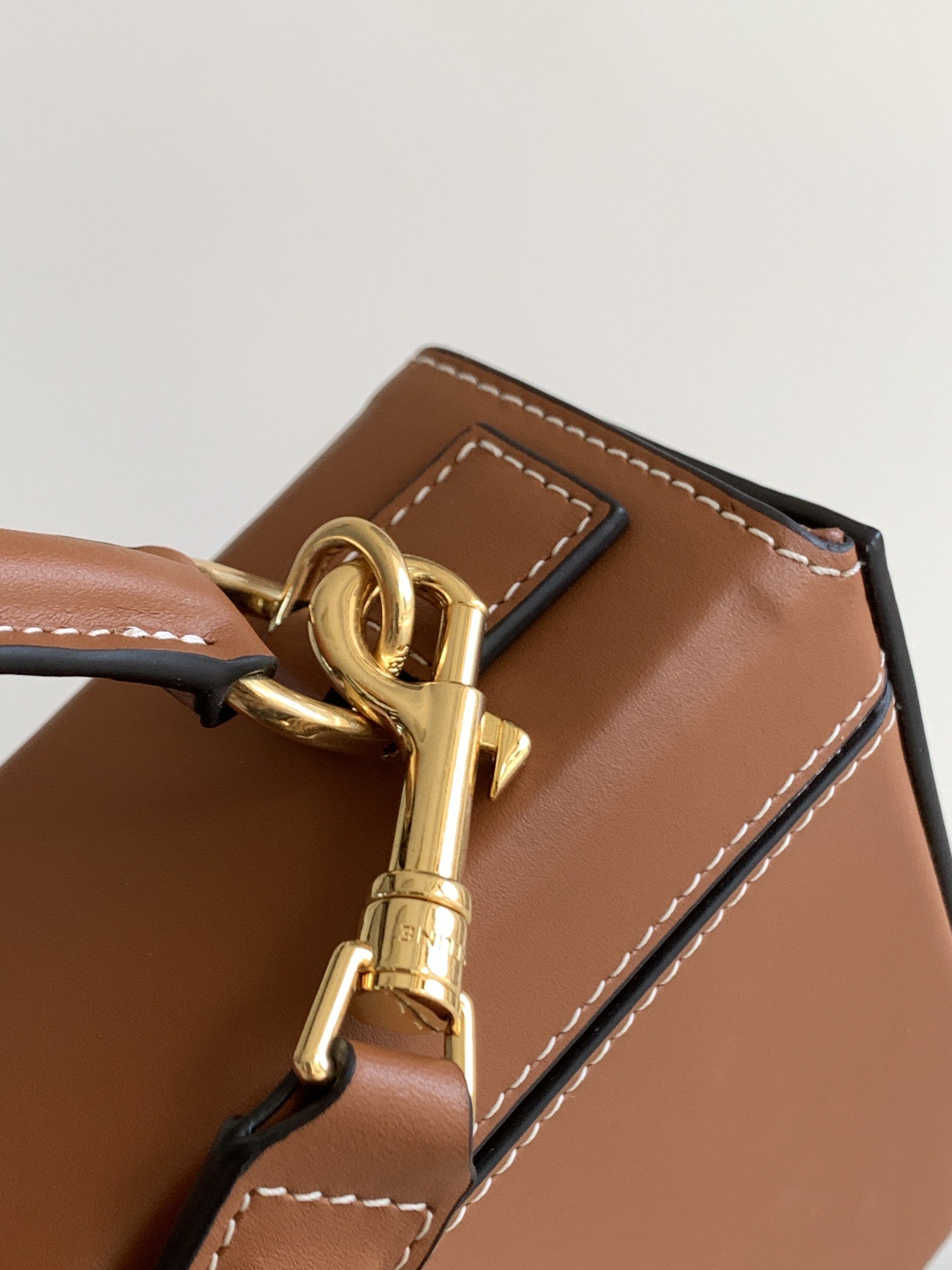 1:1 Replica Celine Box Triomphe Bag Brown For Women 9in/22cm 199993BFN.04LU - Image 9