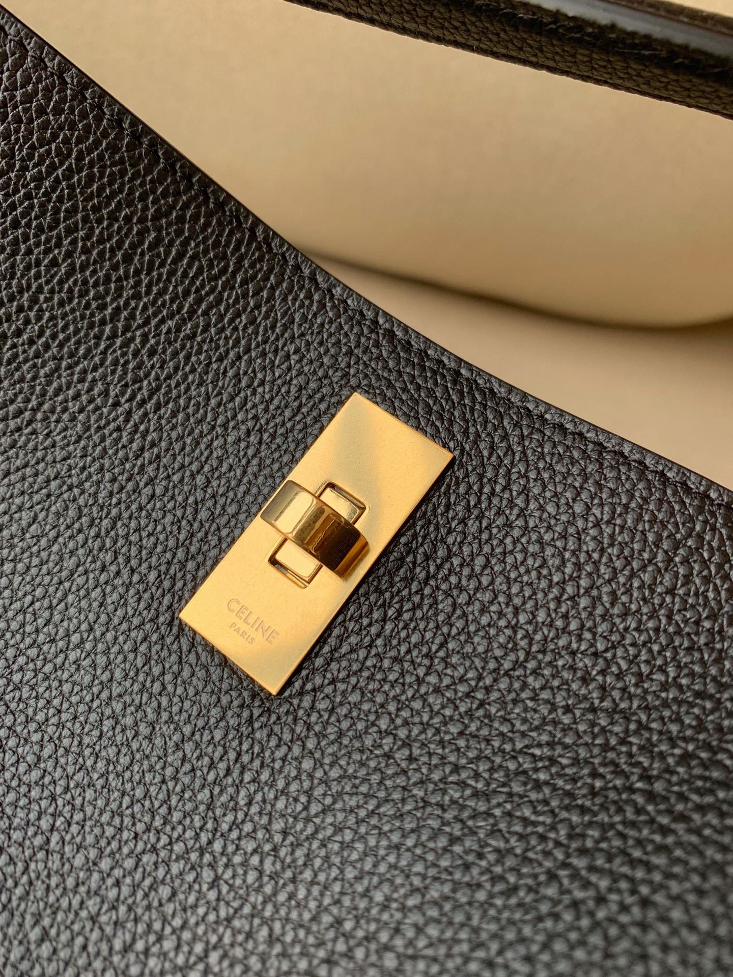 1:1 Replica Celine Bucket 16 Bag Black For Women 10in/25cm 195573CR4.38NO - Image 8