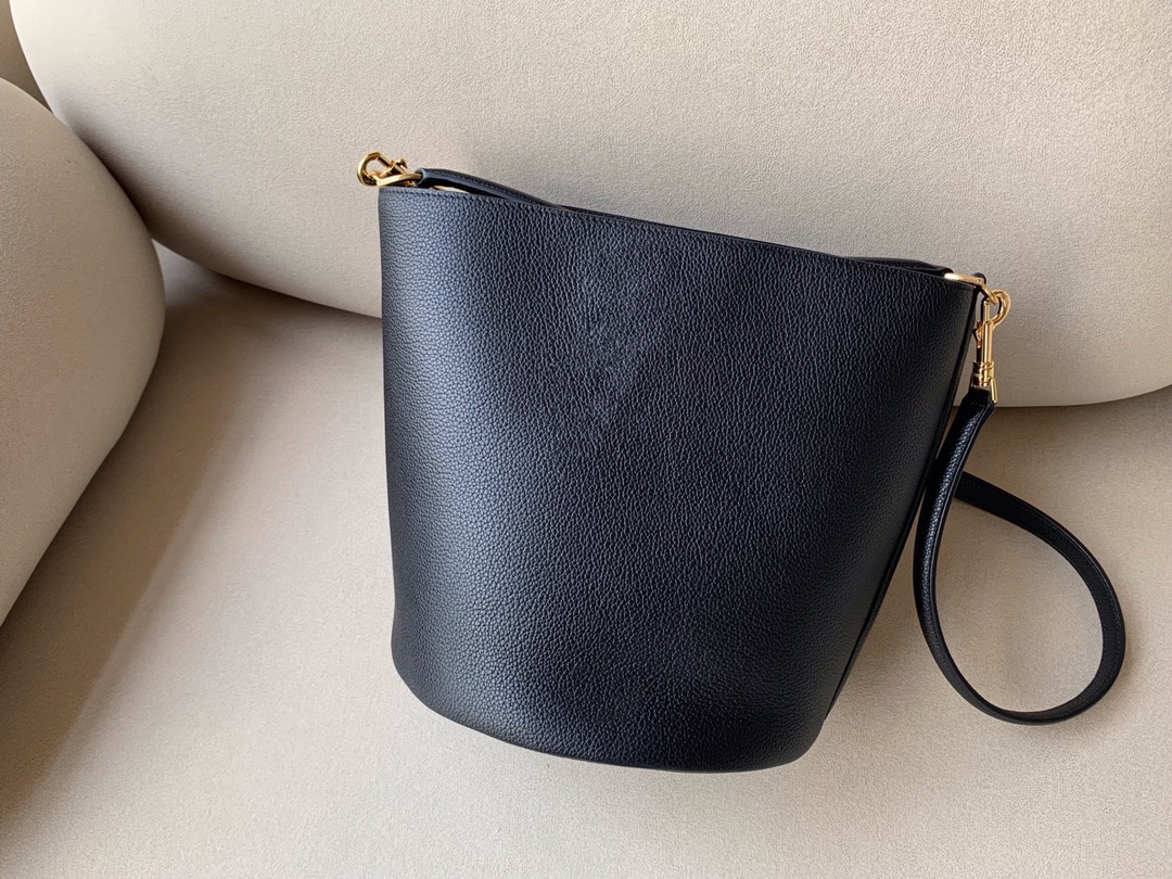 1:1 Replica Celine Bucket 16 Bag Black For Women 10in/25cm 195573CR4.38NO - Image 4