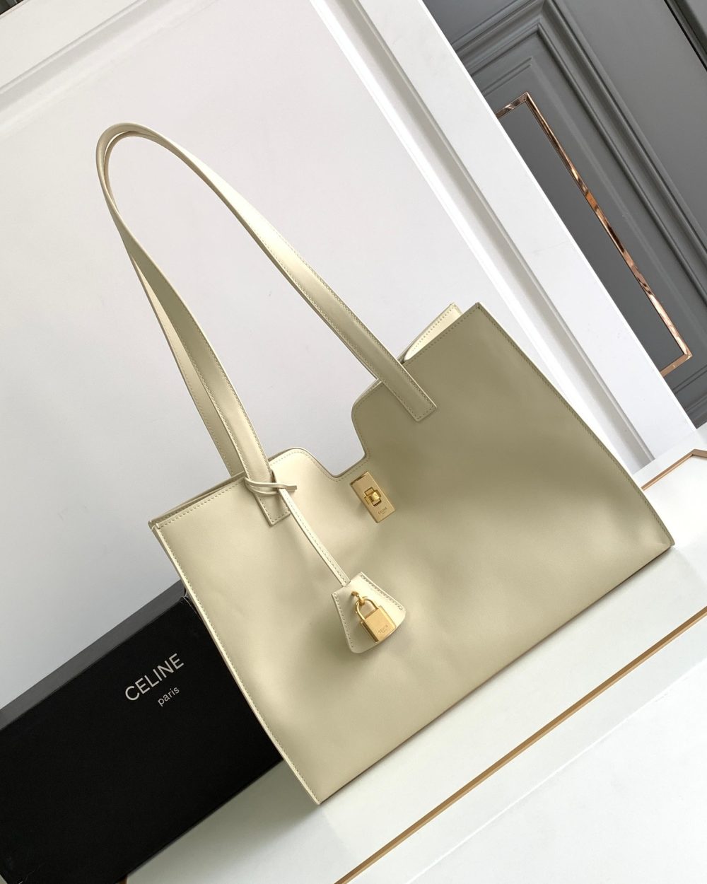 1:1 Replica Celine Cabas 16 In Smooth White For Women 37cm / 15in 112583EZU.01HI