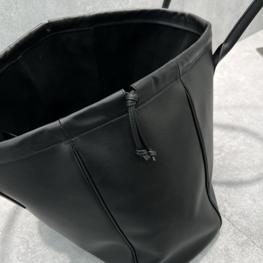 1:1 Replica Celine Cabas Drawstring Cuir Triomphe Black For Women 17in/44cm 199973DU3.38NO - Image 6