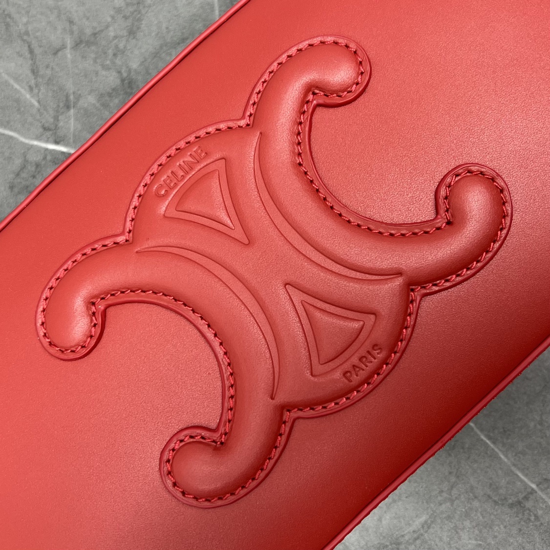 1:1 Replica Celine Camera Shoulder Bag Cuir Triomphe Red For Women 10in/26cm - Image 3