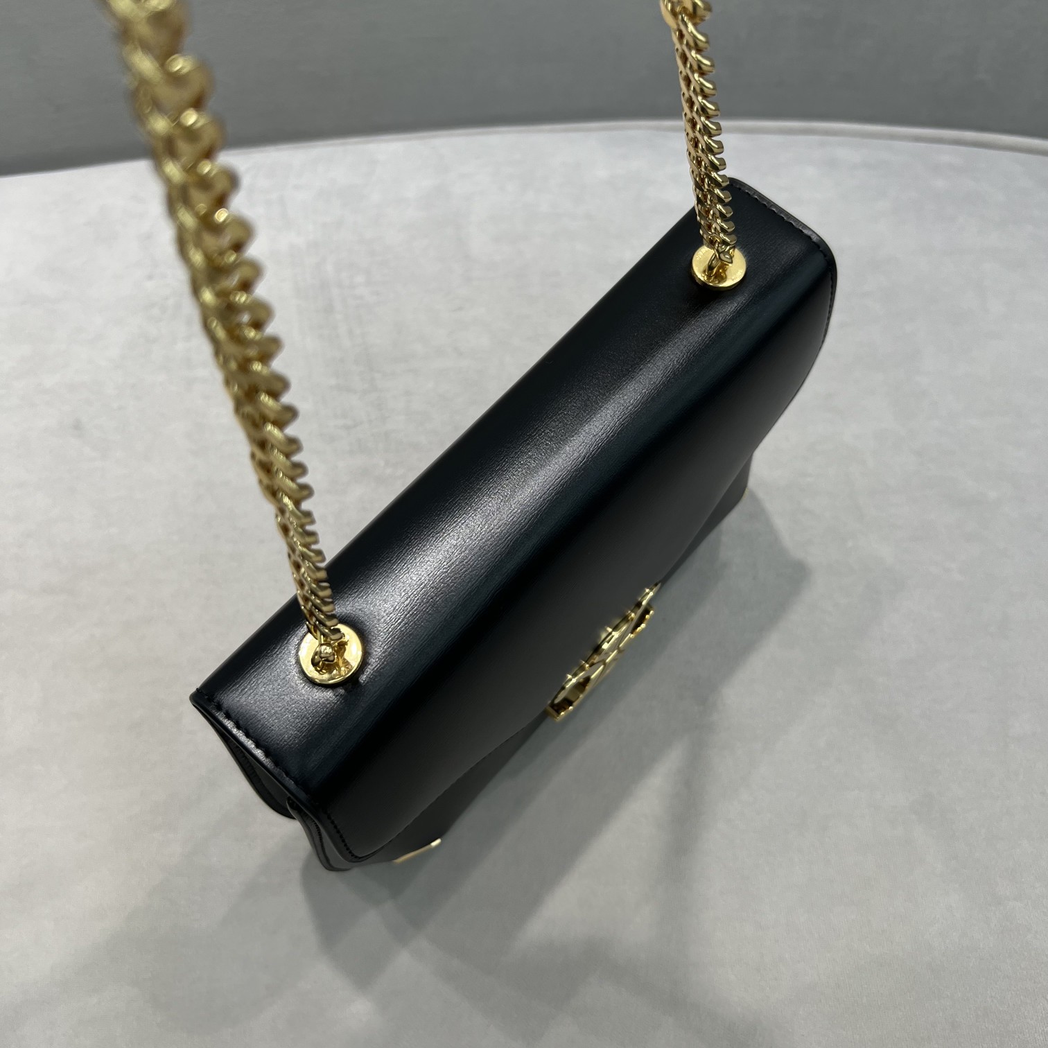 1:1 Replica Celine Chain Besace Triomphe Black For Women 10in/24.5cm 199273BF4.38NO - Image 9