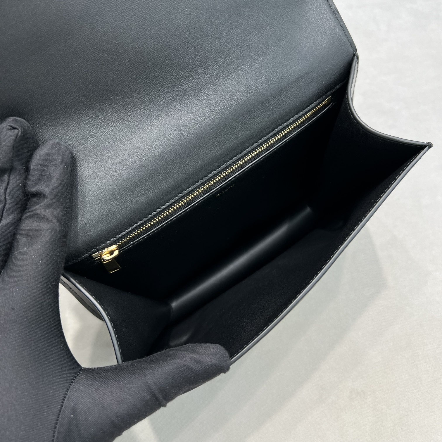 1:1 Replica Celine Chain Besace Triomphe Black For Women 10in/24.5cm 199273BF4.38NO - Image 5