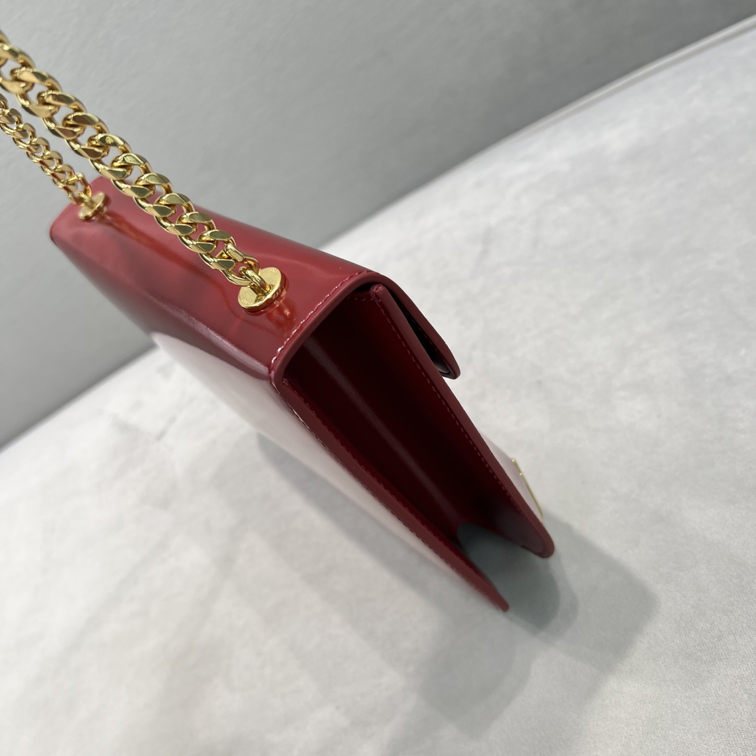 1:1 Replica Celine Chain Besace Triomphe Carmin For Women 10in/24.5cm 199273BF4.27CA - Image 5