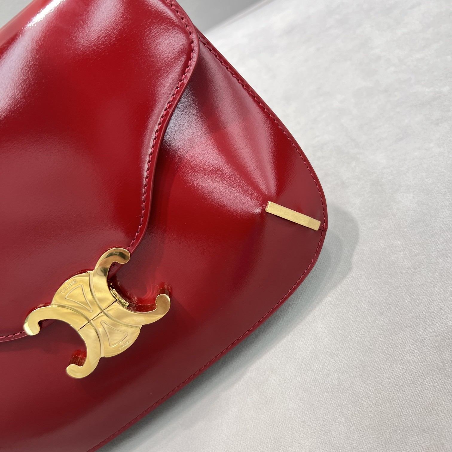 1:1 Replica Celine Chain Besace Triomphe Carmin For Women 10in/24.5cm 199273BF4.27CA - Image 2