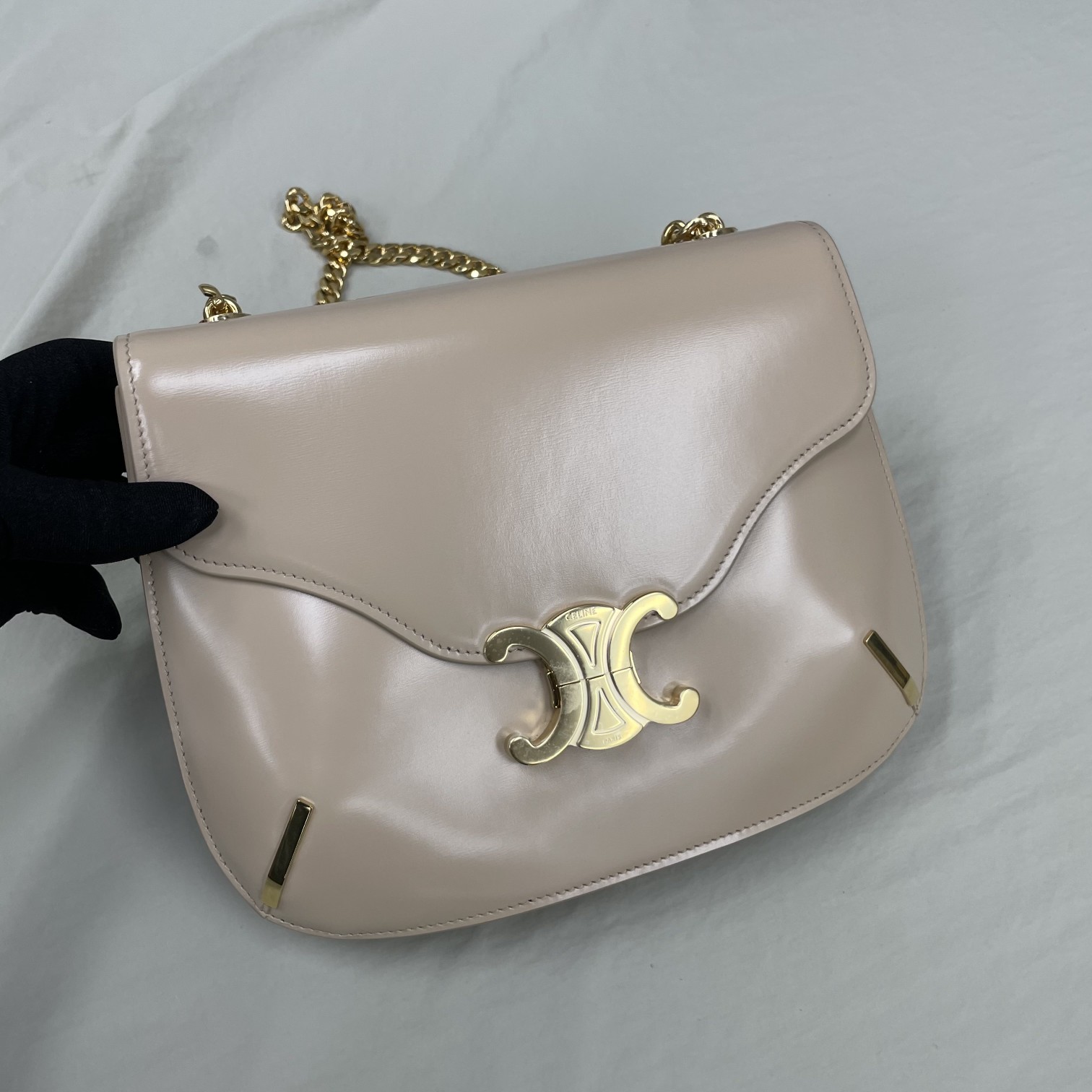 1:1 Replica Celine Chain Besace Triomphe Nude For Women 10in/24.5cm 199273BF4.03ND - Image 4