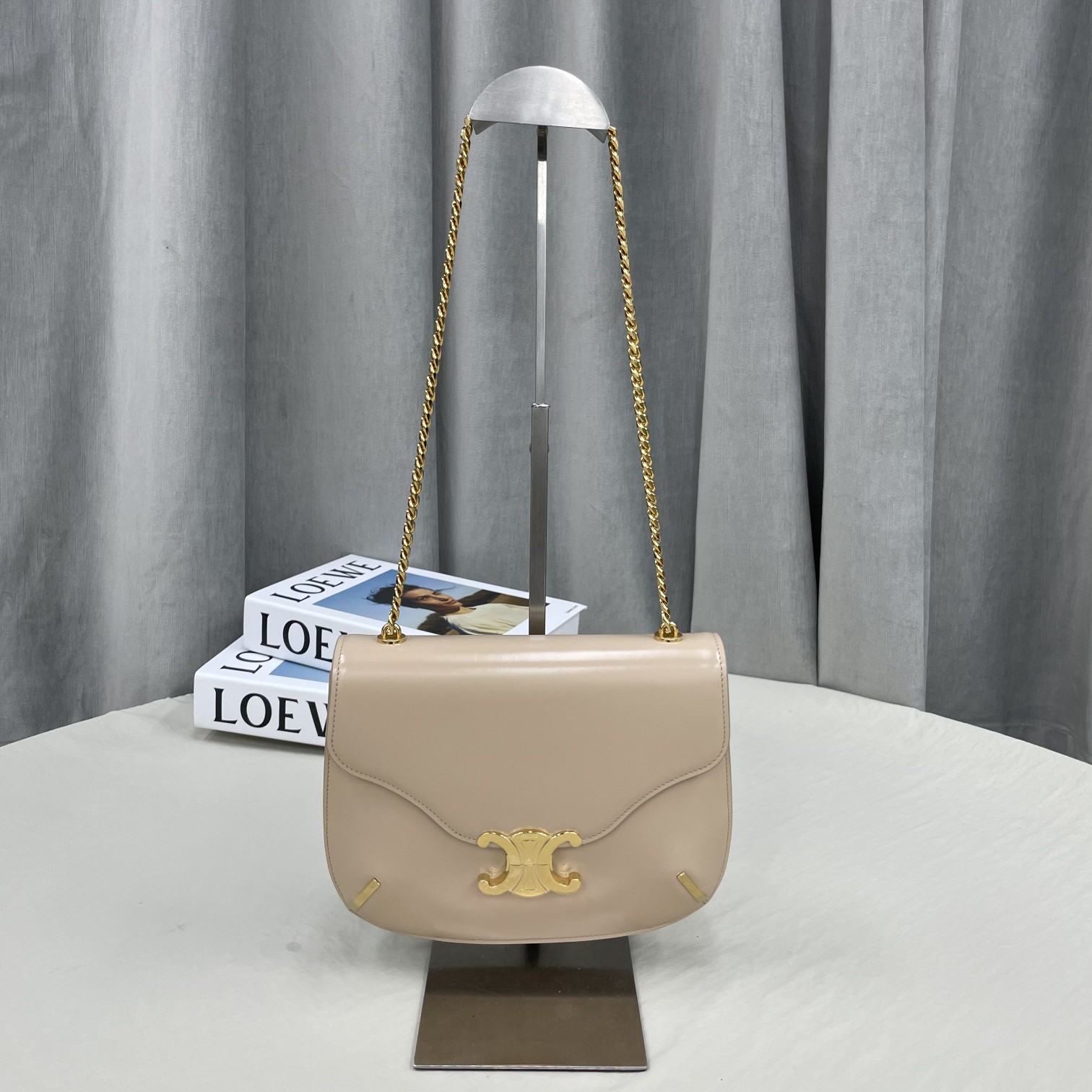1:1 Replica Celine Chain Besace Triomphe Nude For Women 10in/24.5cm 199273BF4.03ND